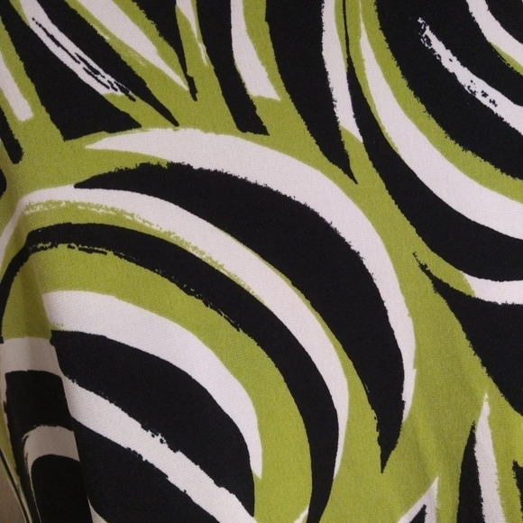 𝅺SALE! Pretty Dress EUC ❤️ - Picture 3 of 9